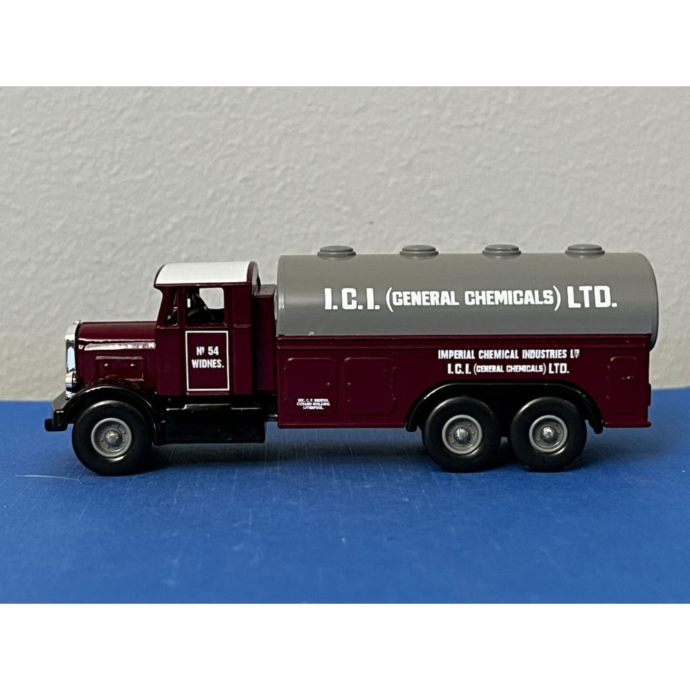 Lledo No 77001 Diecast Model Of A 1937 Scammell Tanker - I.C.I. CHEMICALS LTD